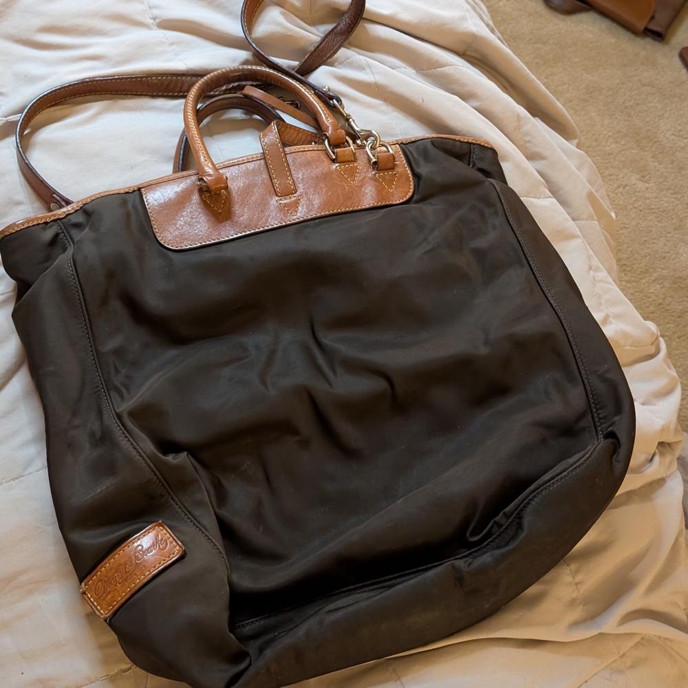 Dooney & Bourke Black Nylon Editors Satchel/ Shoulder Bag Tote. Water Repellent.
